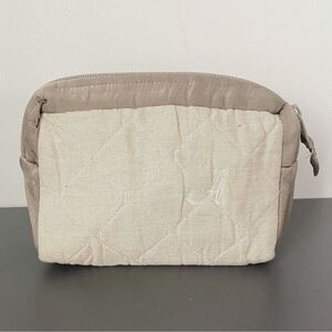 Pottery Barn Tan Quilted Toiletry Bag Initial “A” Linen Cotton Cottage Coastal